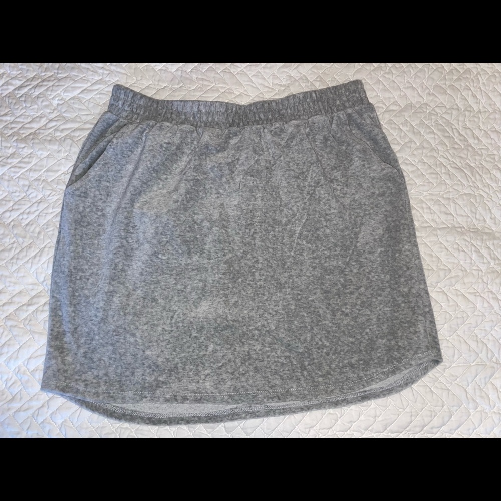 Drew velvety skirt with pockets
